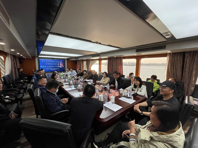 10.12区人大常委会副主任倪一如参加江东街道代表组视察长江大保护工作活动(2022.10.12).JPG